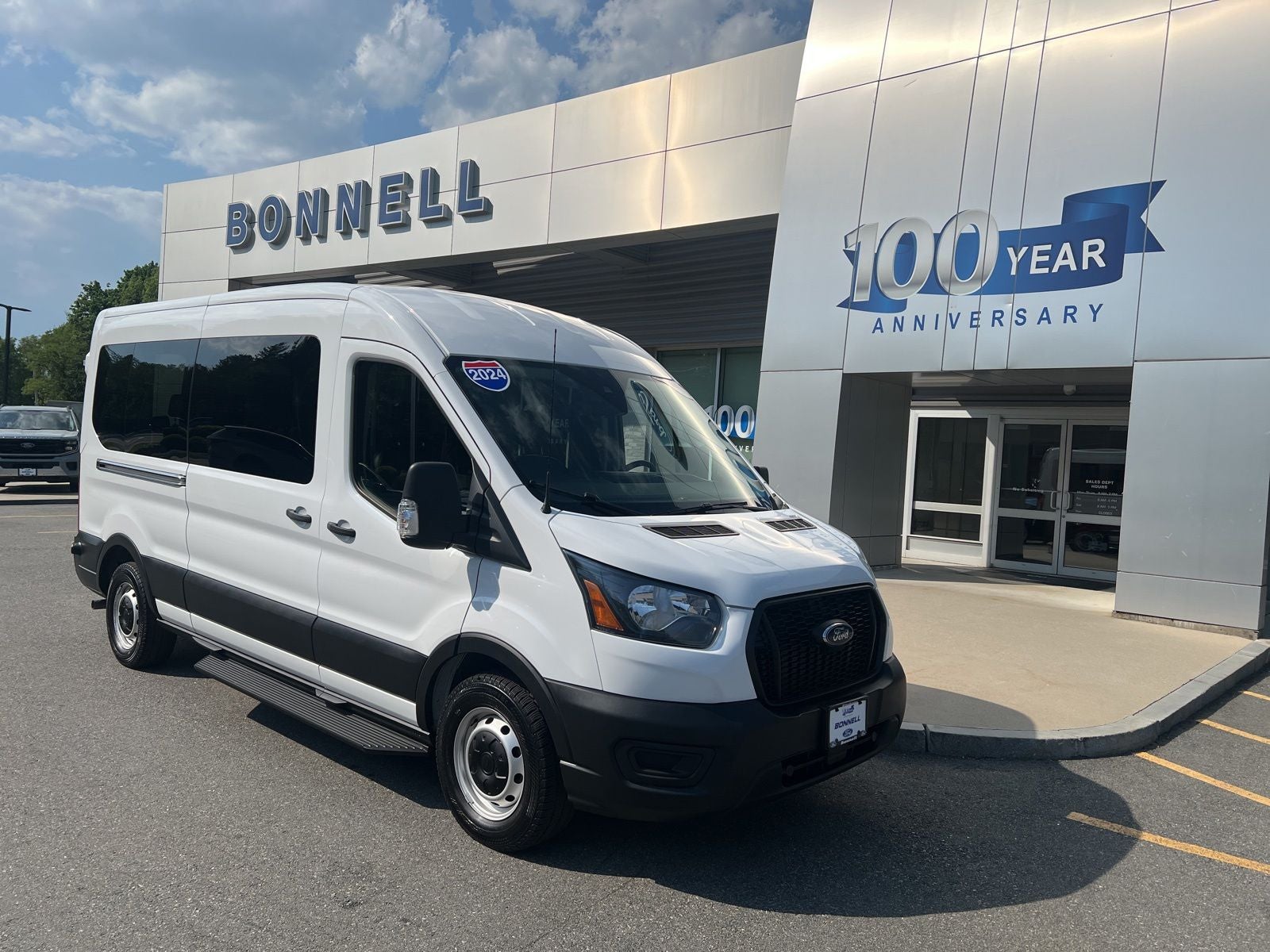 2024 Ford Transit 350 XL Med Roof Sliding Pass. 148's photo