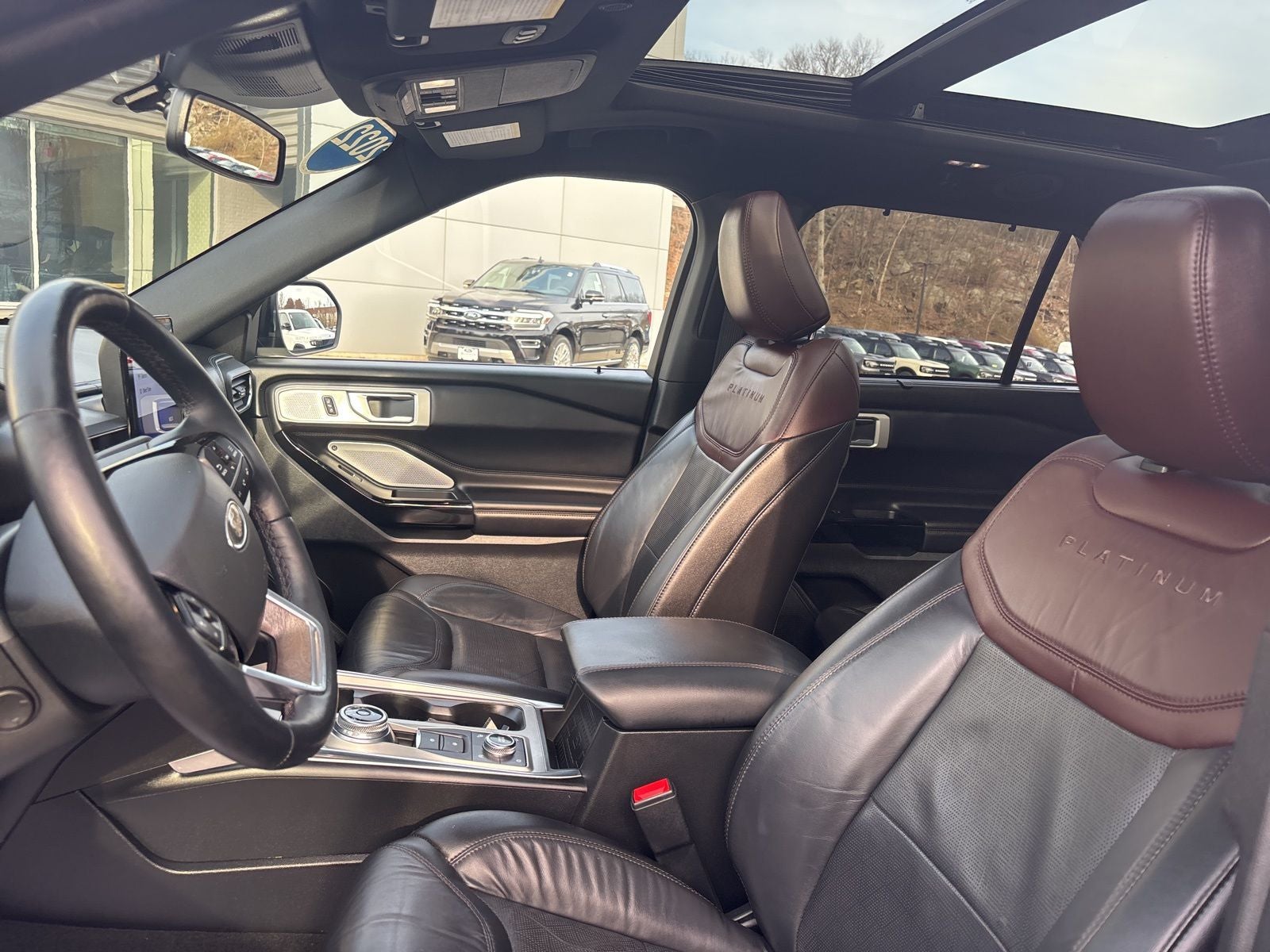 2022 Ford Explorer Platinum