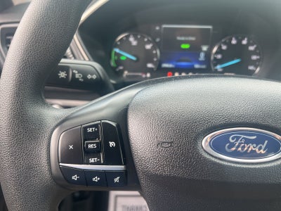 2022 Ford Escape Hybrid SE