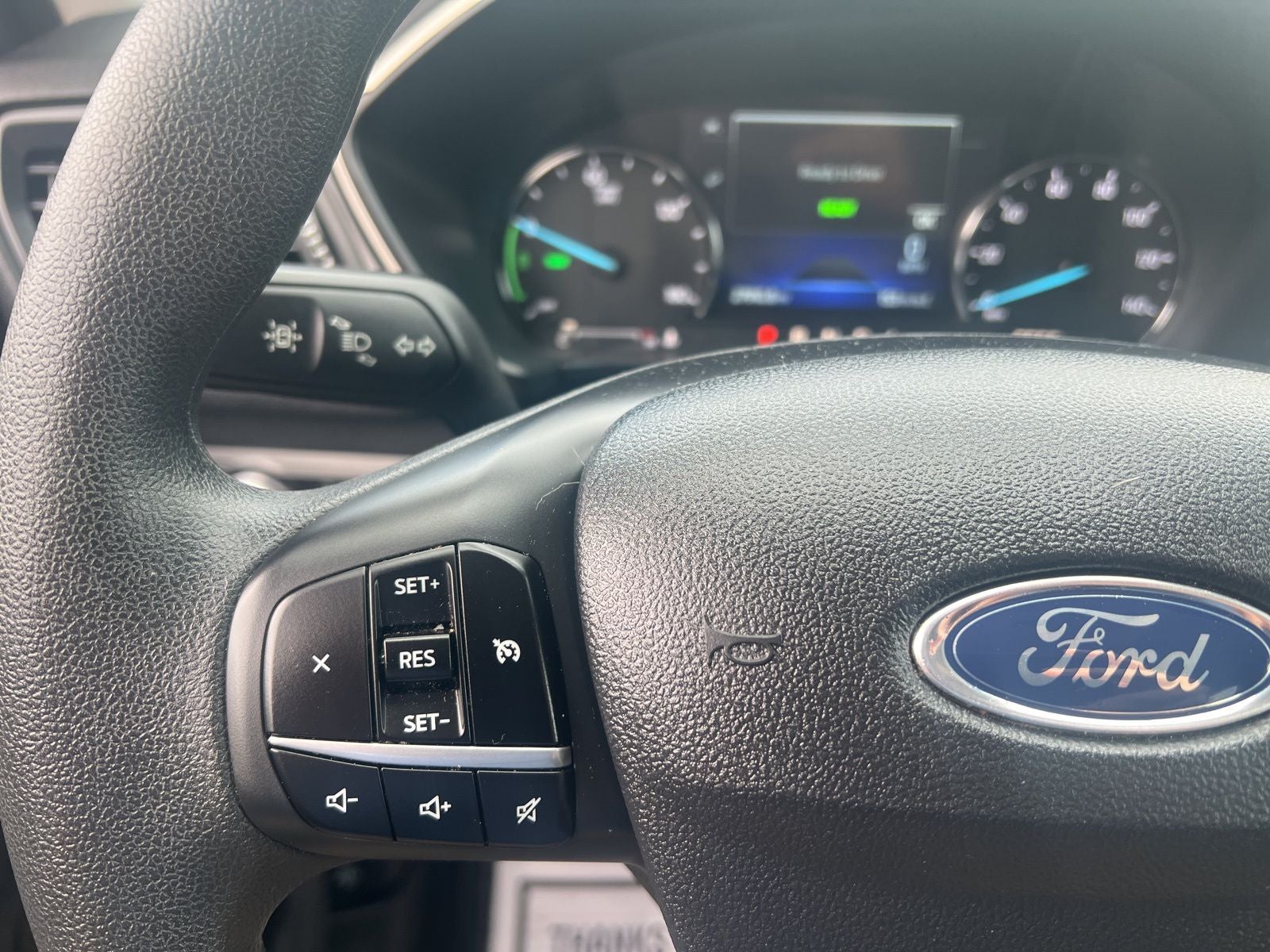 2022 Ford Escape Hybrid SE