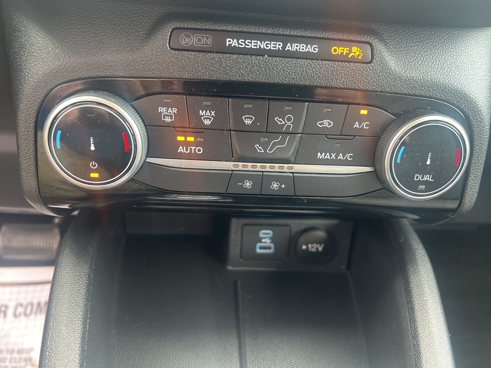 2022 Ford Escape Hybrid SE