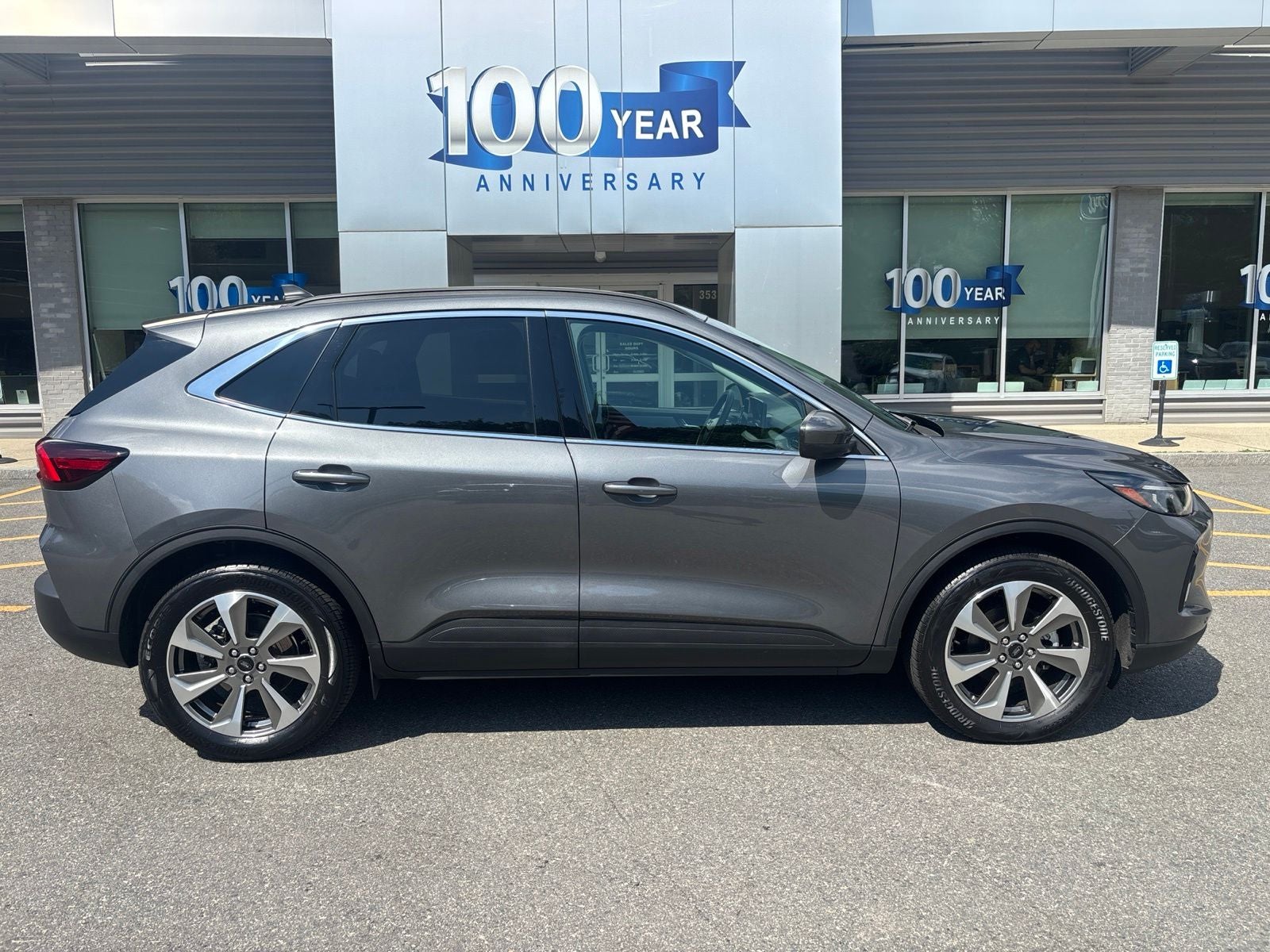 2023 Ford Escape Hybrid Platinum