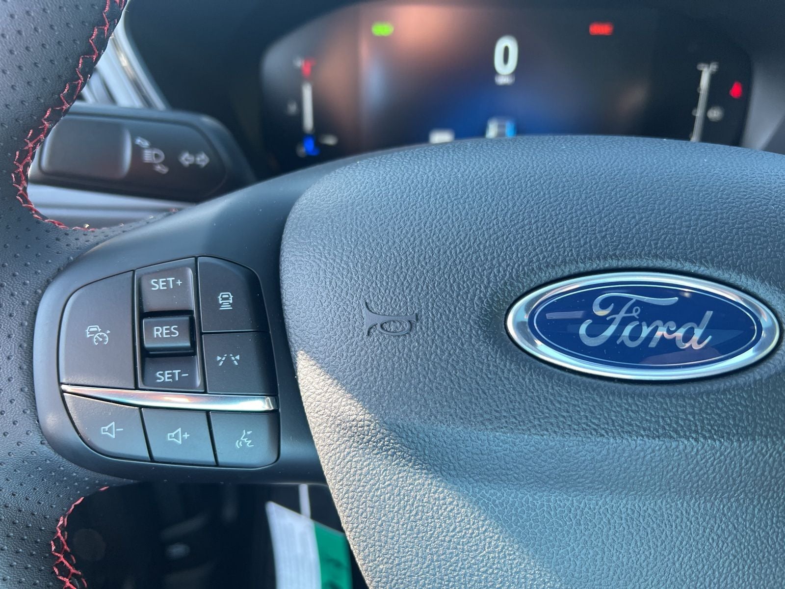 2025 Ford Escape Hybrid ST-Line Select