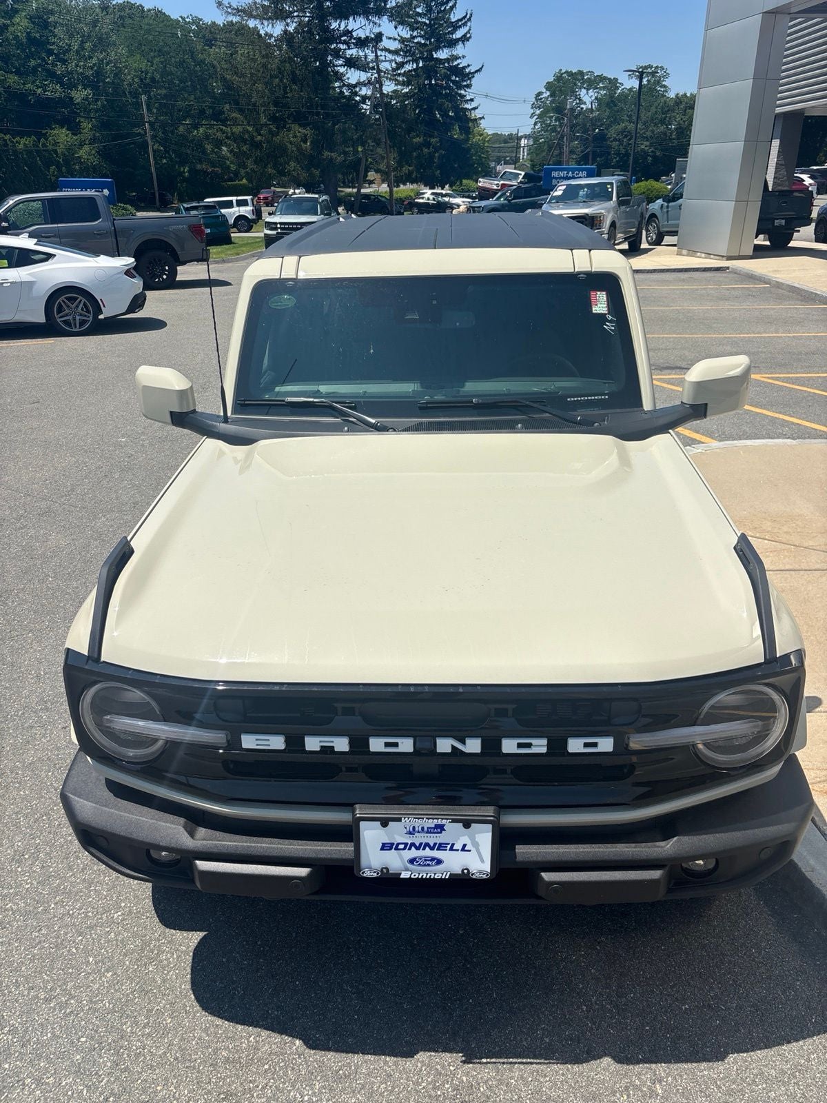 2026 Ford Bronco Outer Banks