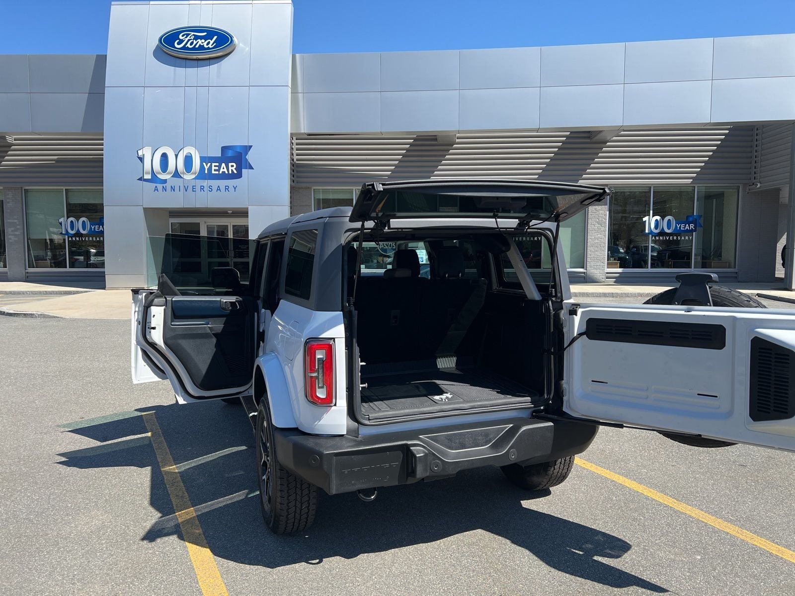 2024 Ford Bronco Outer Banks