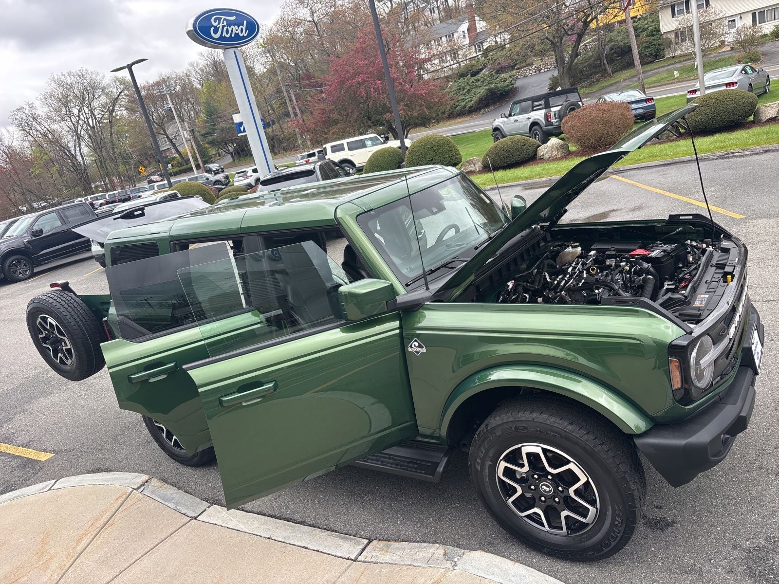 2025 Ford Bronco Outer Banks
