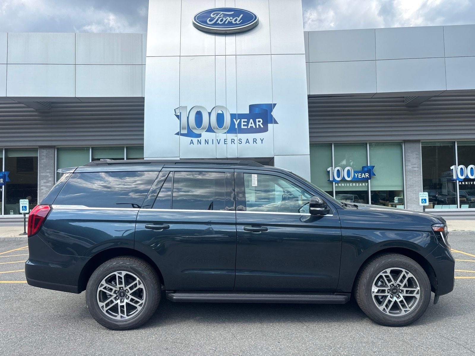 2026 Ford Expedition Active