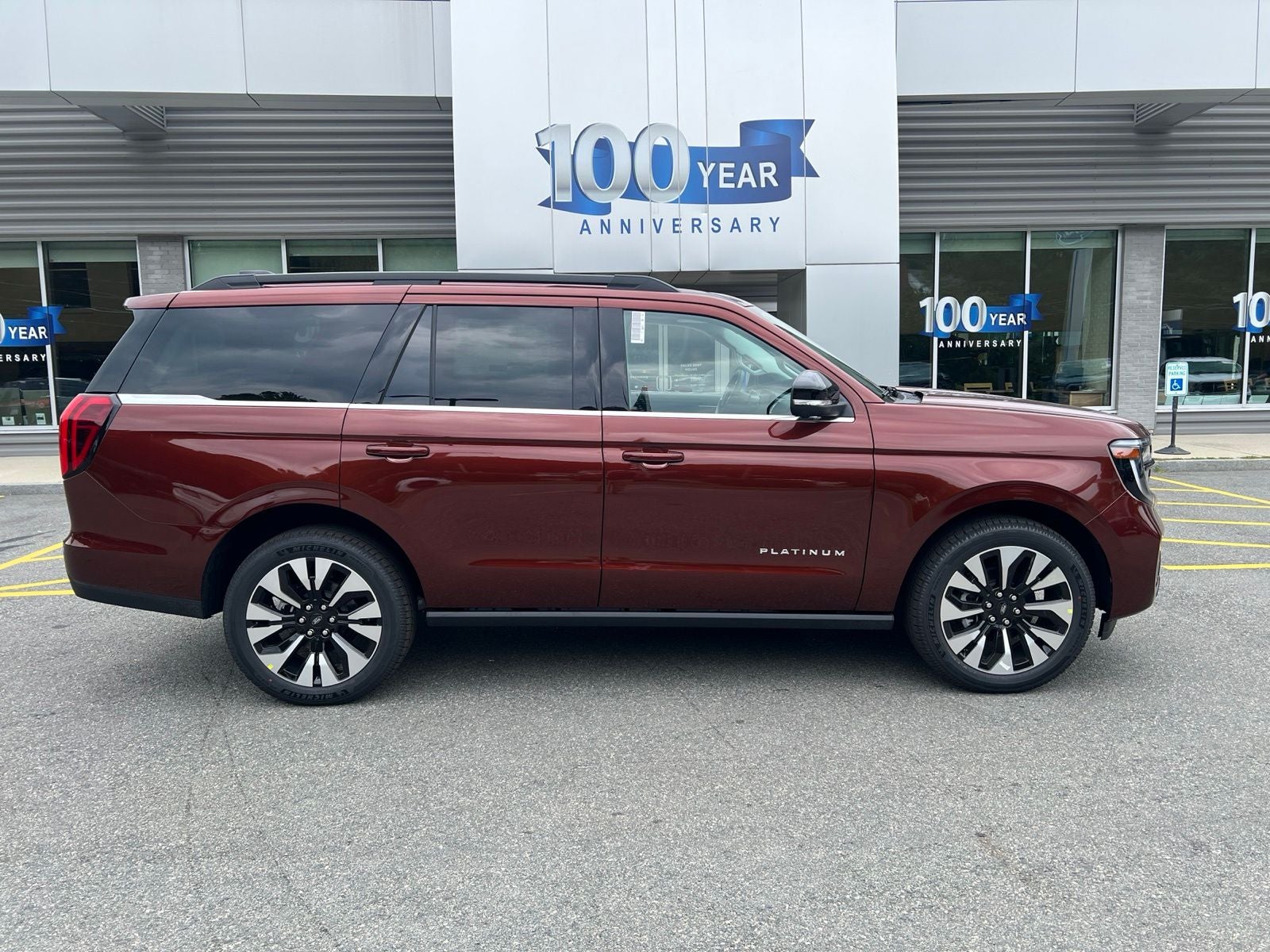 2027 Ford Expedition Platinum