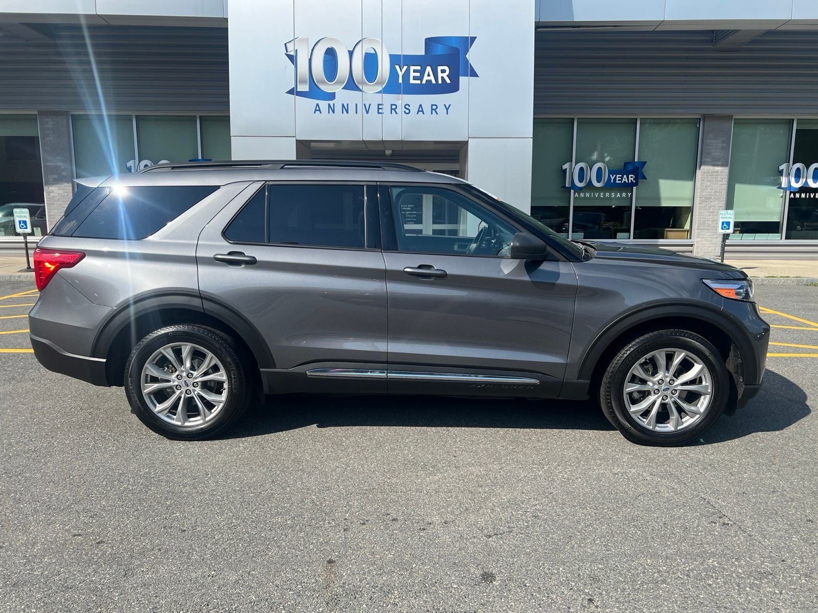 2024 Ford Explorer XLT