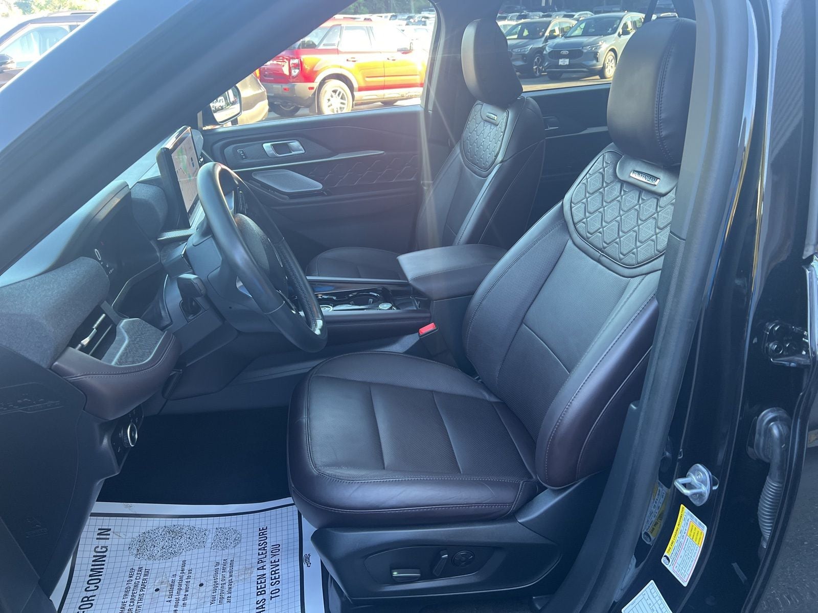 2025 Ford Explorer Platinum