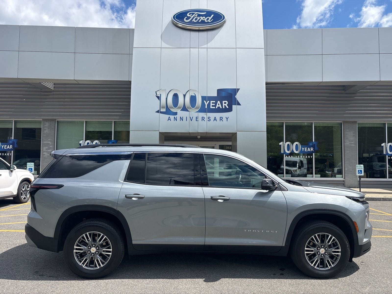 2024 Chevrolet Traverse LT 2LT
