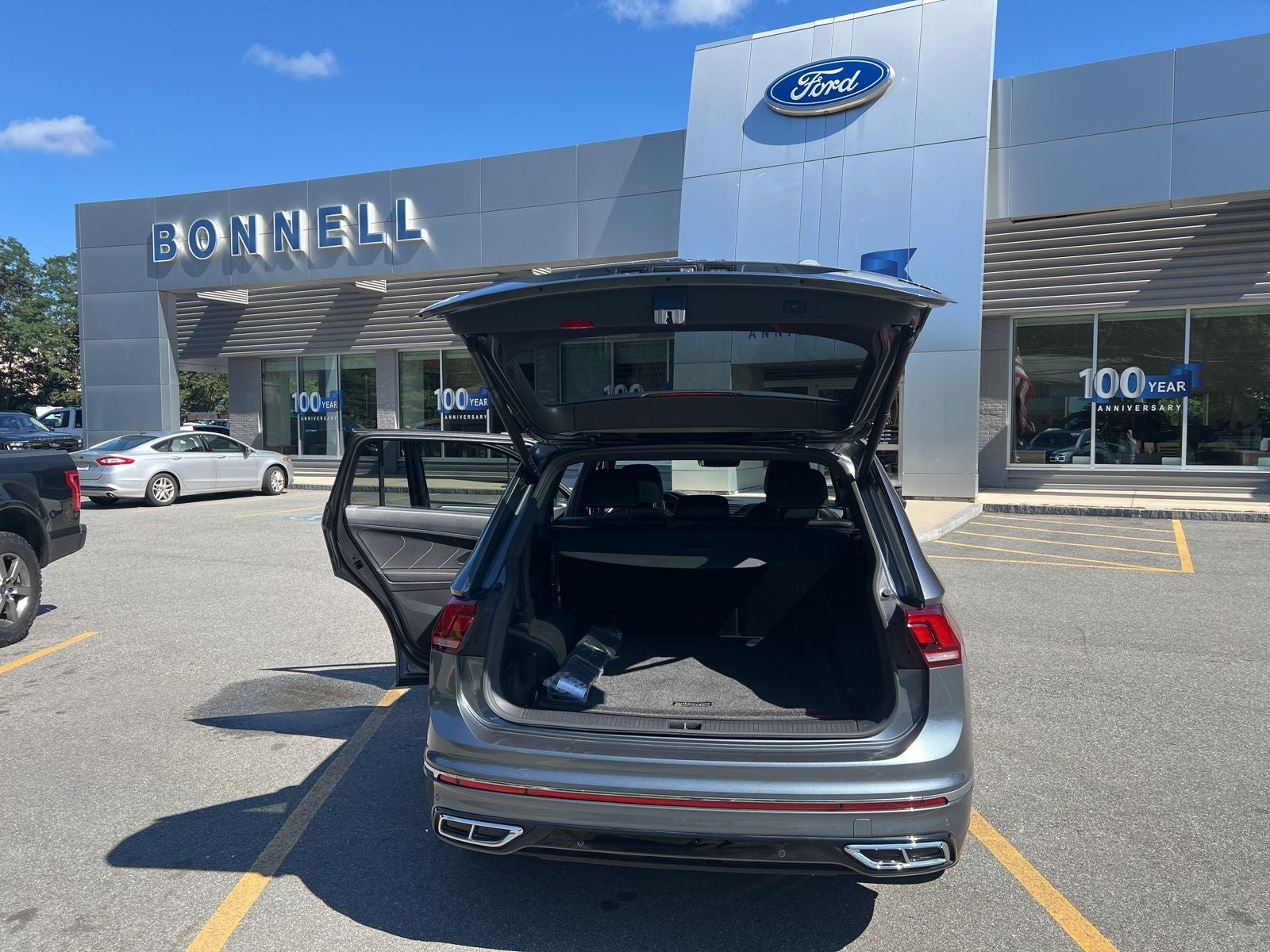 2022 Volkswagen Tiguan 2.0T SEL R-Line