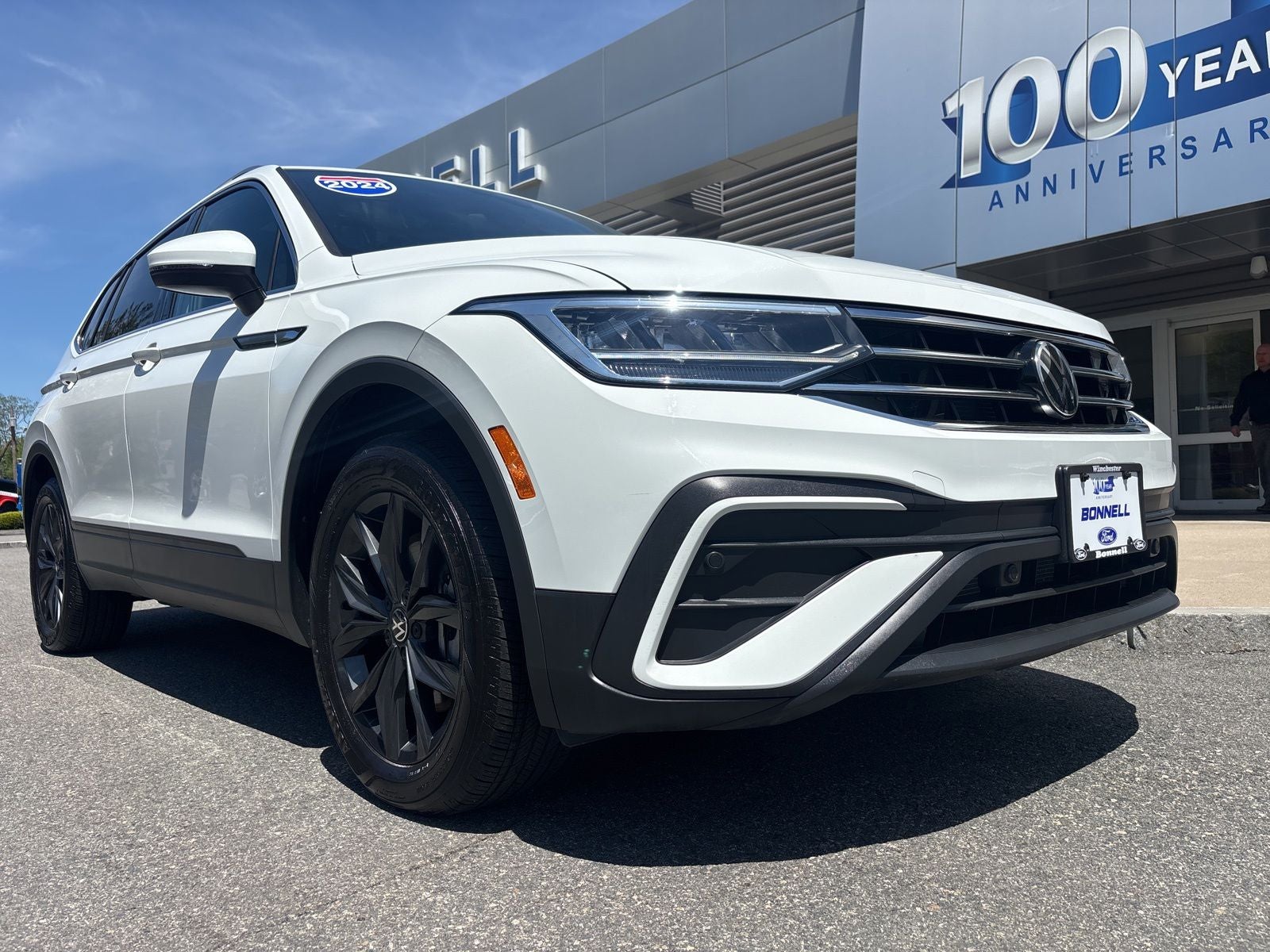 2024 Volkswagen Tiguan 2.0T SE