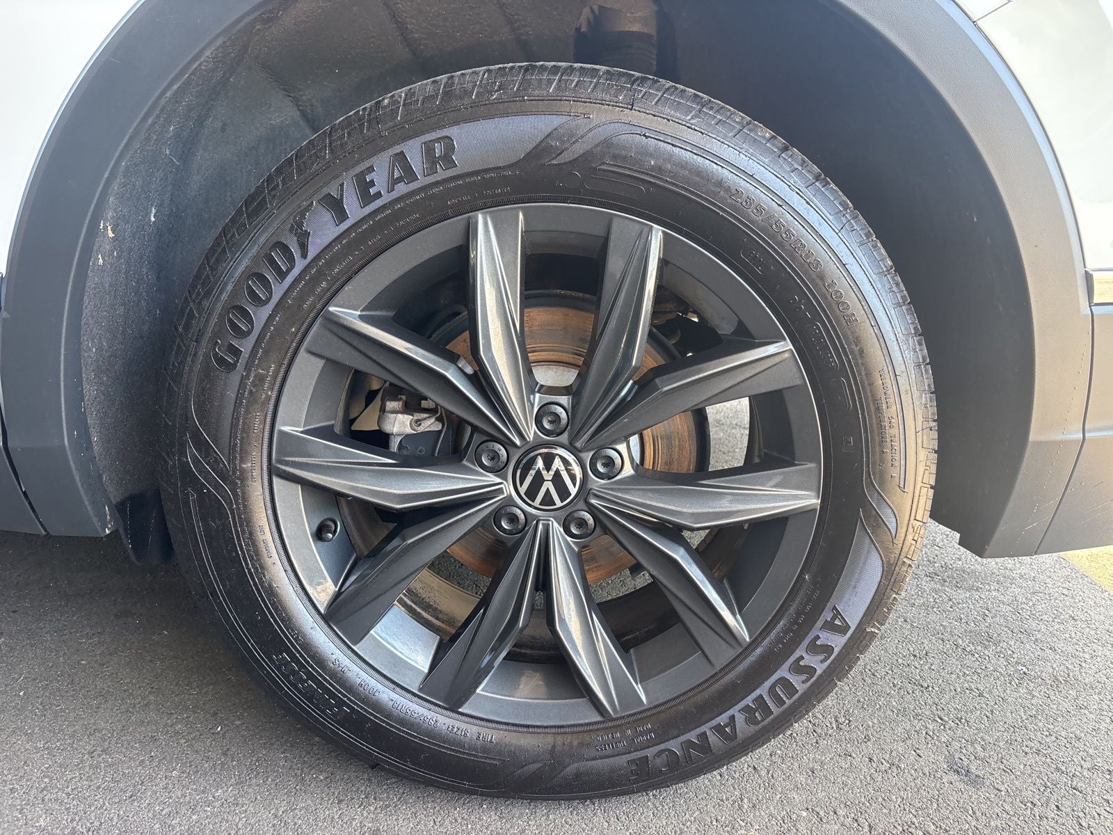 2024 Volkswagen Tiguan 2.0T SE