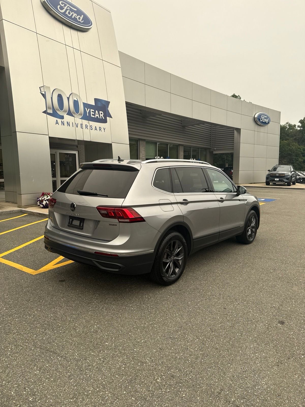 2023 Volkswagen Tiguan 2.0T SE