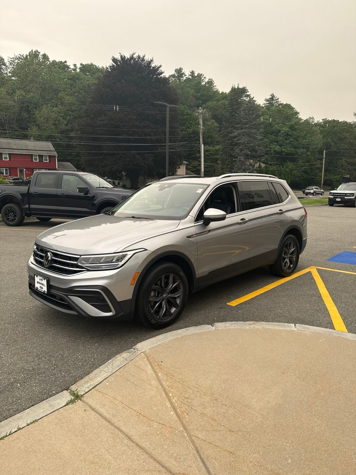 2023 Volkswagen Tiguan 2.0T SE