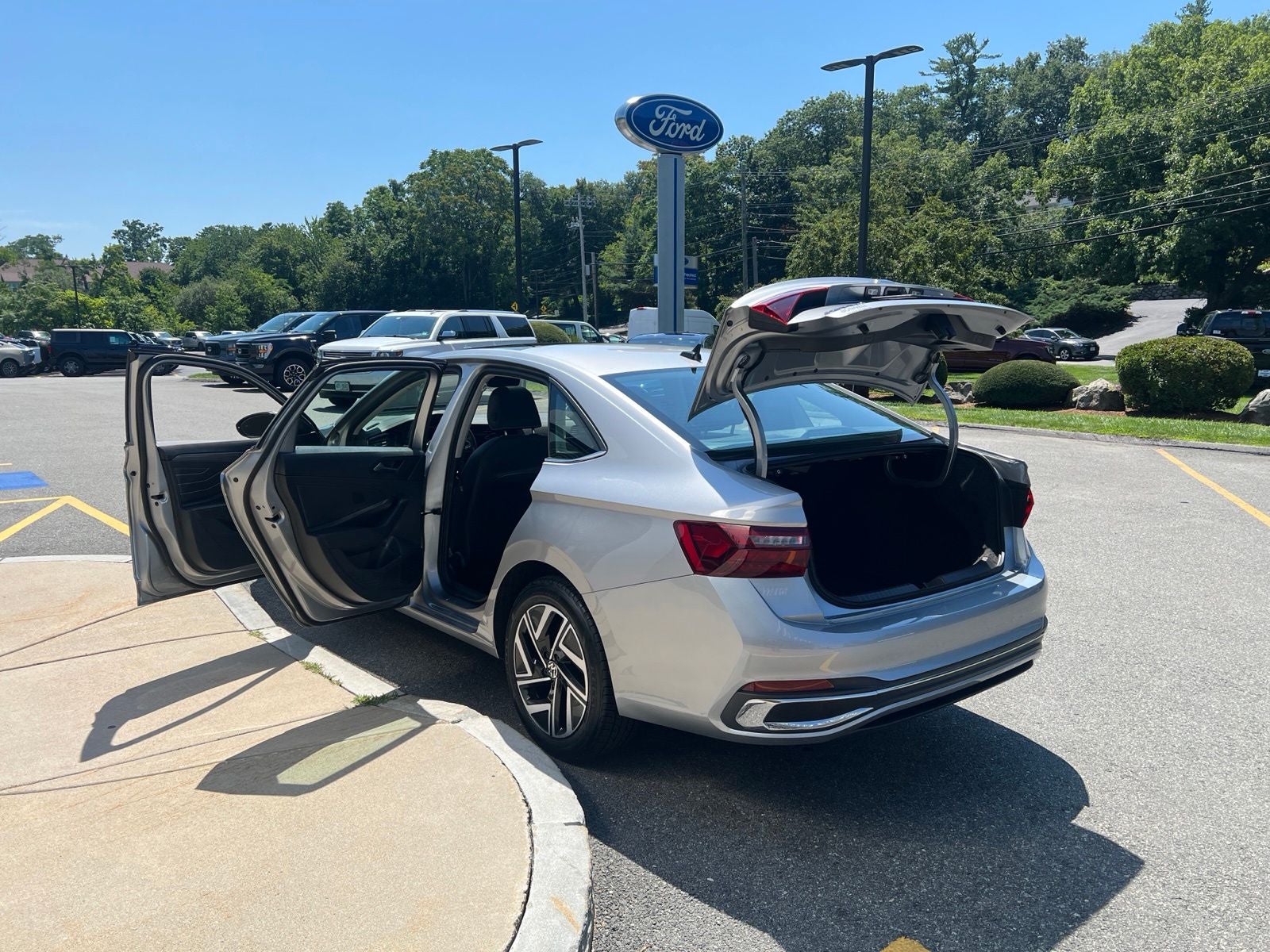 2024 Volkswagen Jetta 1.5T SEL