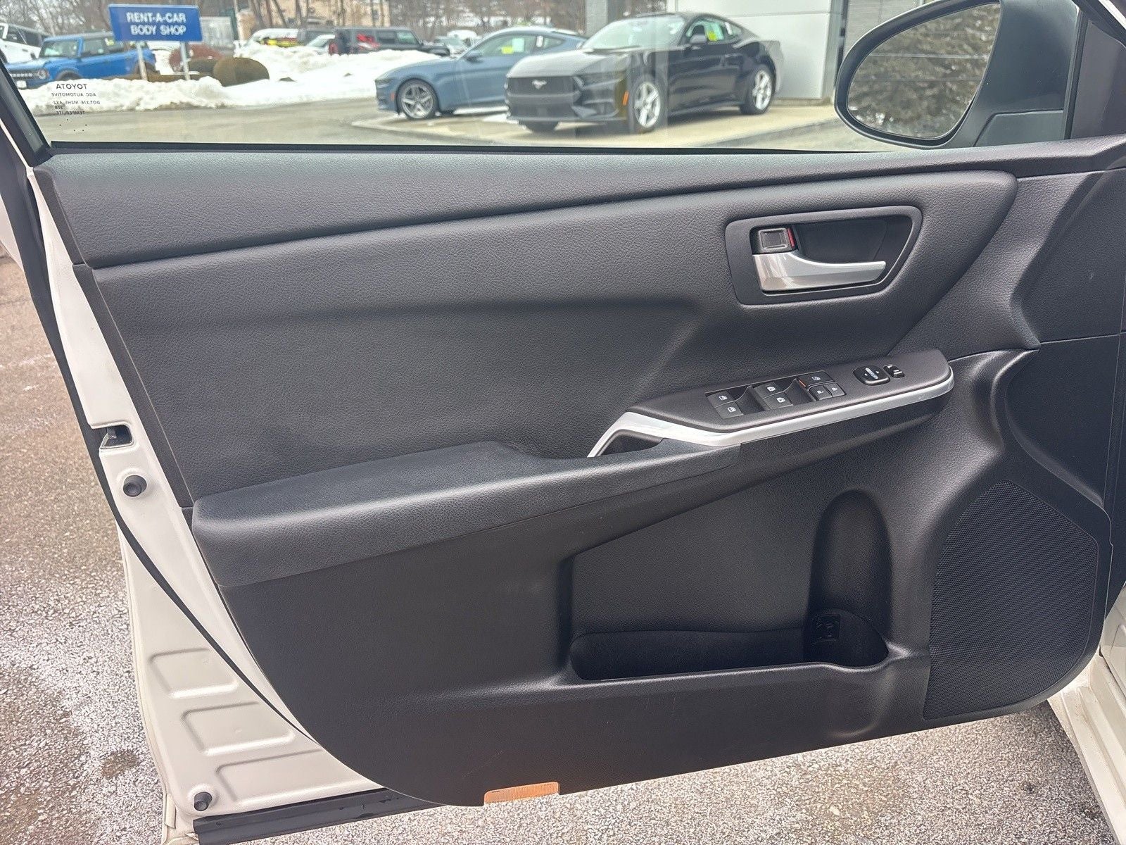 2015 Toyota Camry SE