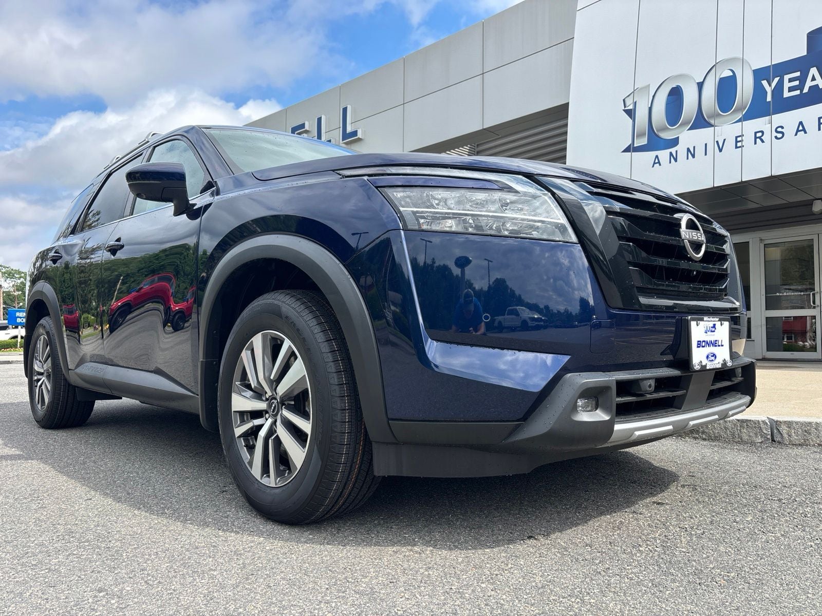 2022 Nissan Pathfinder SL