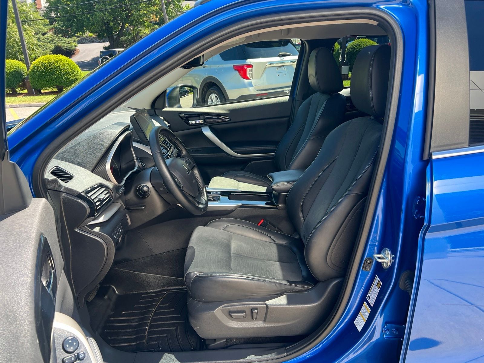 2023 Mitsubishi Eclipse Cross Base