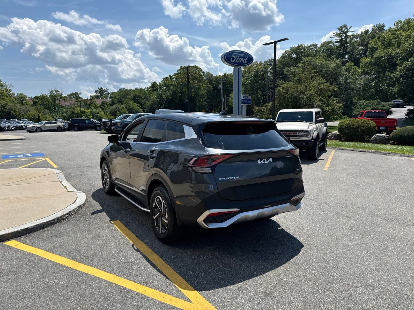 2023 Kia Sportage Hybrid LX