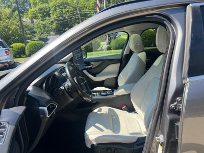 2018 Jaguar F-PACE 25t Prestige