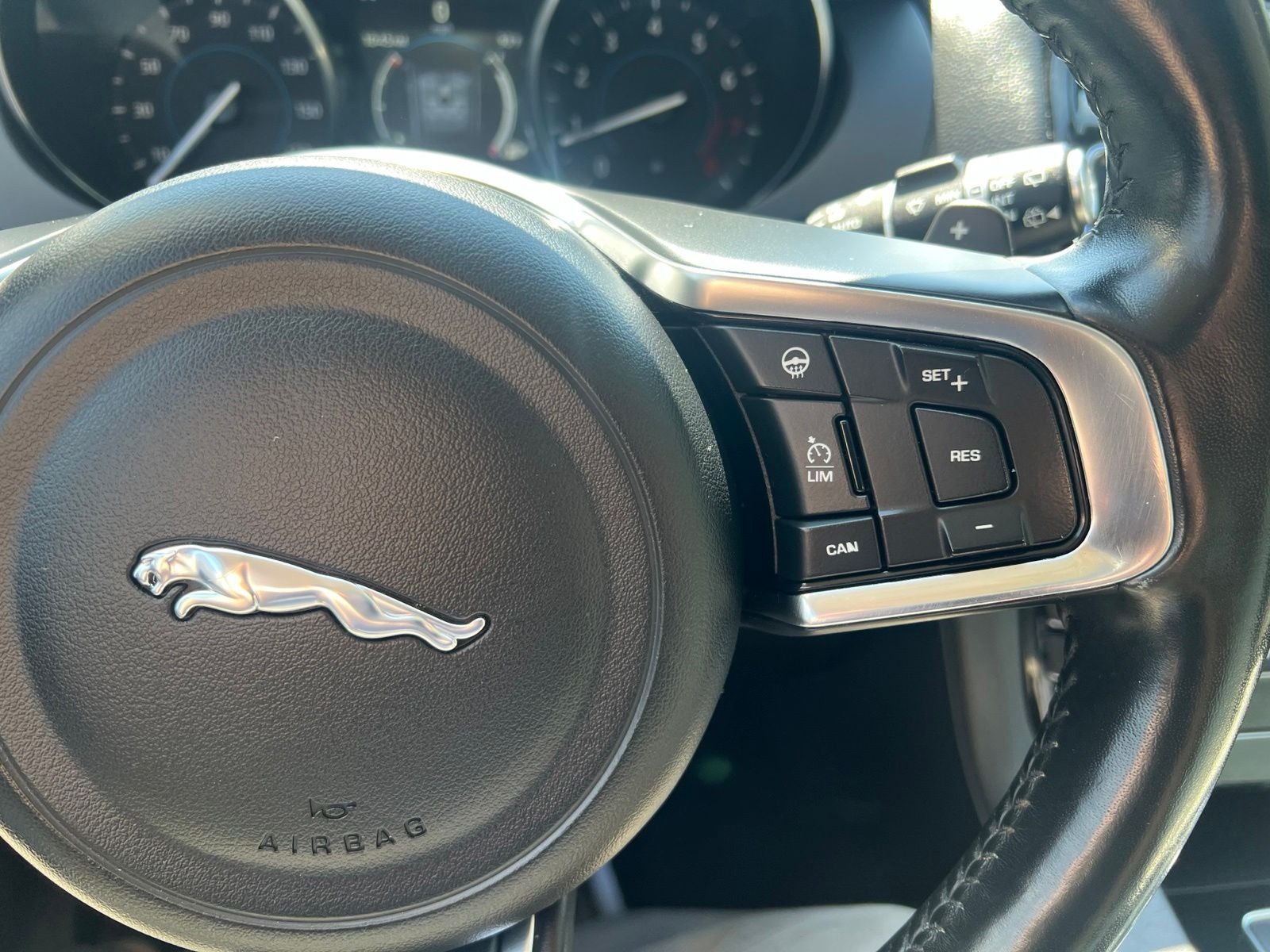 2018 Jaguar F-PACE 25t Prestige